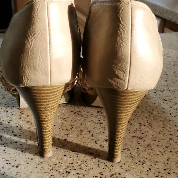 **Clearance** Madden Girl cage sandals - Picture 2 of 12